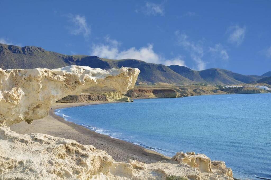 Atico Con Encanto En Cabo De Gata. A 100M De La Playa. 카로보네라스 외부 사진